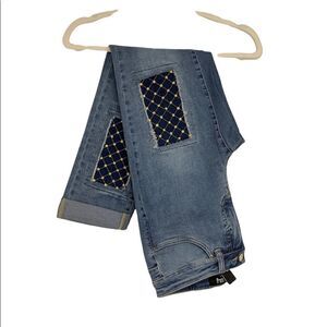 𝅺JOSEPH Ribkoff Distressed Embellished Jeans